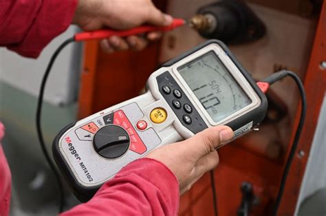 Insulation Resistance Tester: Types and Uses | StepsTo