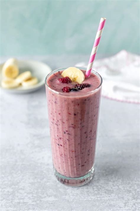 Banana Berry Smoothie - A Teaspoon of Happiness