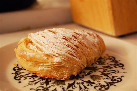 Sfogliatelle | Italy Perfect