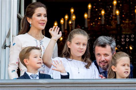 Crown Prince Frederik pens ultra-rare tribute to wife Princess Mary for ...