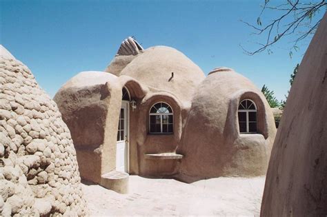 Unique Homes: Sandbag Homes - The Olear Team