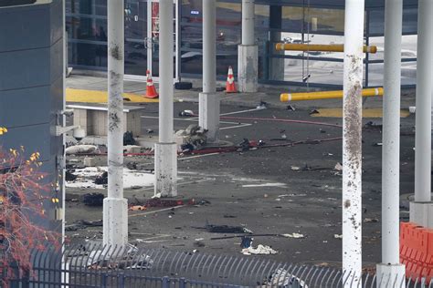 Rainbow Bridge 'vehicle explosion' closes US-Canada border crossings ...