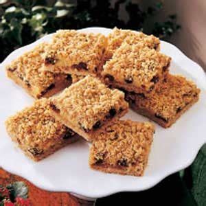 Sour Cream Raisin Squares Recipe: How to Make It