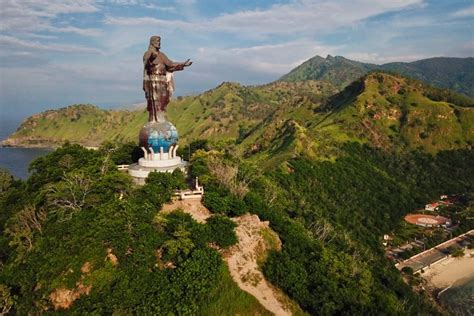 Walking tour through Dili, the capital city of Timor-Leste in 2020 ...