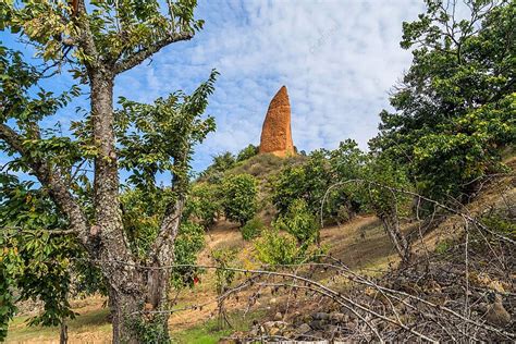 View Of Las Medulas Green Trek Historic Photo Background And Picture ...