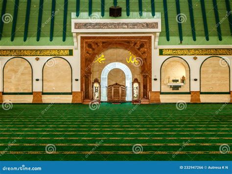 The Beauty of the Interior Design of the Great Mosque of Central Java ...