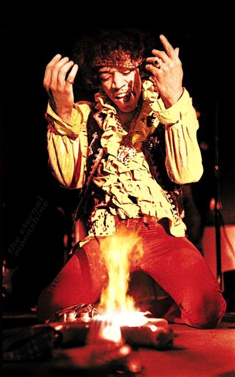 ♡♥Jimi Hendrix with his guitar on fire at the 'Monterey Pop' festival on June 18th,1967 - click ...