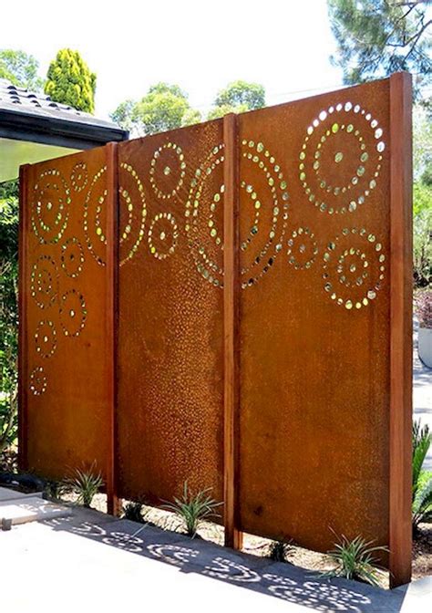 Cool 50 Simple and Cheap Backyard Privacy Fence Ideas https://gladecor.com/2786/50-simple-and ...