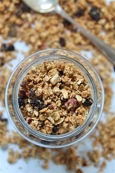 Gluten Free Granola Recipe - SUPER EASY - The Gluten Free Blogger