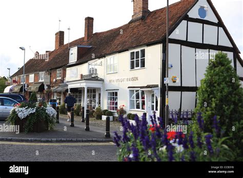 Shops and buildings in Amersham Old Town in Buckinghamshire Stock Photo ...