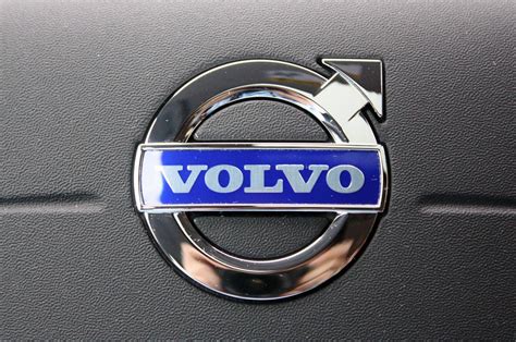 Volvo Logo Wallpapers - Top Free Volvo Logo Backgrounds - WallpaperAccess