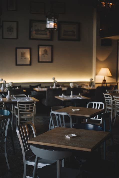 Empty Restaurant Interior - PixaHive