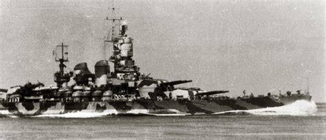 The Italian battleship Littorio at sea, 1942 [2760 x 1188] : WarshipPorn