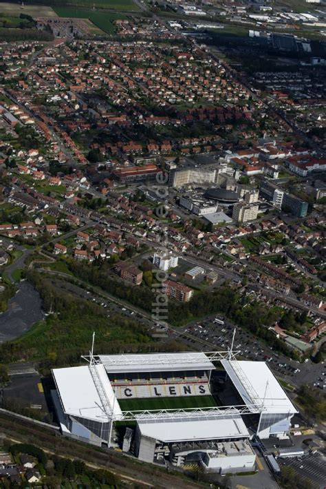 Luftaufnahme Lens - Sportstätten-Gelände der Arena des Stadion in Lens ...