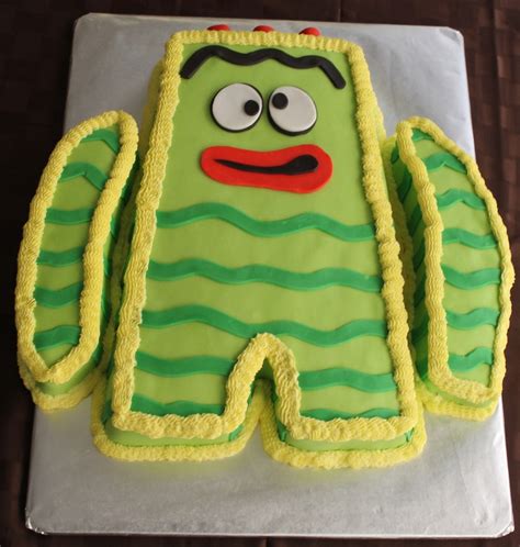 Brobee From Yo Gabba Gabba - CakeCentral.com