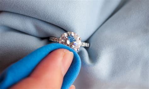 How to Clean a Platinum Diamond Ring