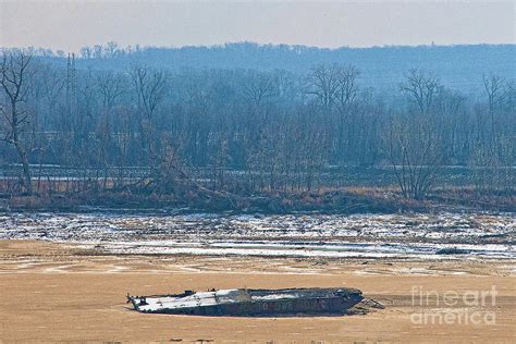 Mississippi River Drought Photograph by Cindy Tiefenbrunn