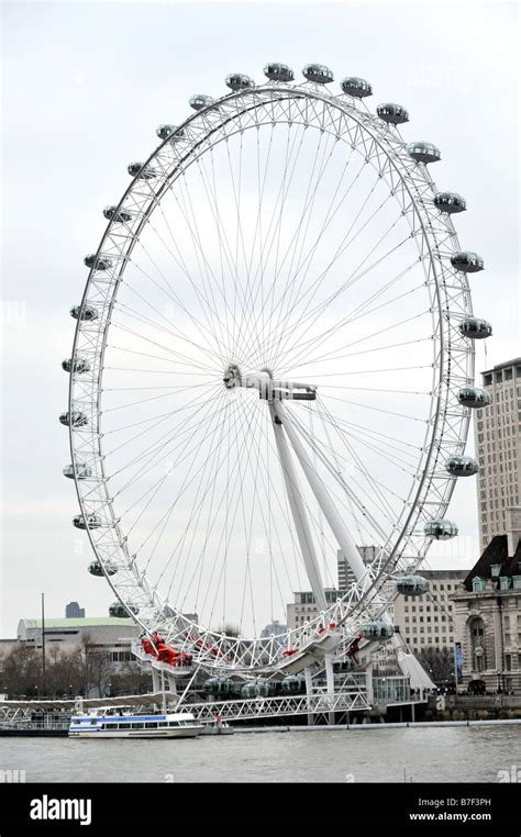 London Eye Ferris Wheel Stock Photo - Alamy