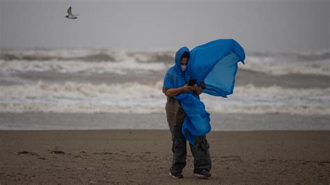 Hurricane Nicholas: Flash floods warning as storm makes landfall in ...