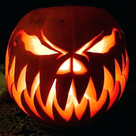 Sharp teeth | Scary pumpkin, Scary halloween pumpkins, Pumpkin carving