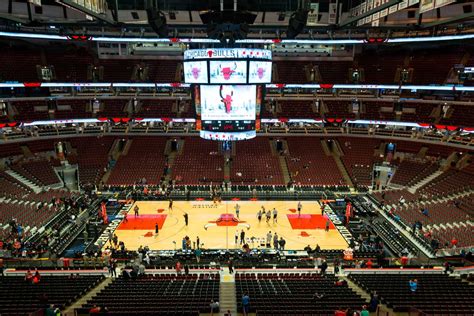 Visitar el estadio de los Chicago Bulls o ver a los Hawks