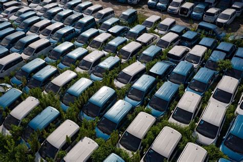 Abandoned vehicles in China's urban areas are like an EV graveyard ...