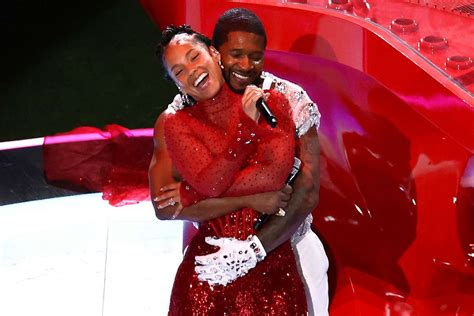 Usher and Swizz Beatz Laughed About Fan Reaction to Alicia Keys 'My Boo' Super Bowl Moment