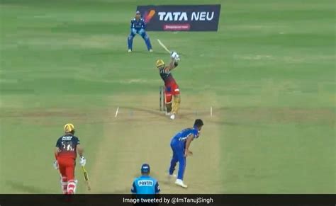 Virat Kohli finishes off in style! माही के अंदाज में कोहली का 'विजयी ...