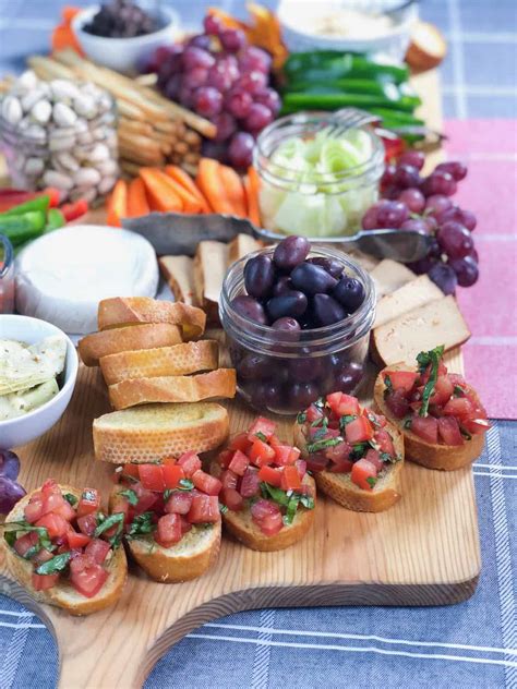 Vegan Grazing Table: How To Make A Vegan Grazing Platter - The Edgy Veg