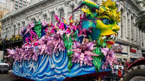 How Are Mardi Gras Parade Floats Made? | Mardi gras parade float, Mardi gras parade, Mardi gras ...