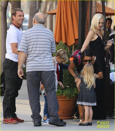 Gwen Stefani: Birthday Celebration with the Family!: Photo 2732855 ...