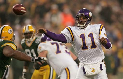 7 greatest quarterbacks who were drafted by the Minnesota Vikings