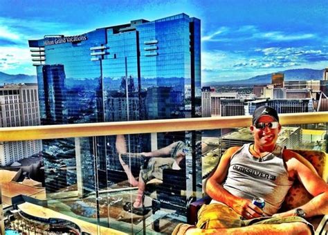 38th Floor One Bedroom Balcony Suite Picture Of Signature At Mgm Grand Las Vegas Tripadvisor