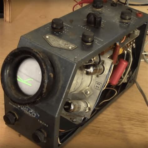 Taking Apart A Vintage Oscilloscope | Hackaday