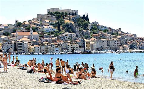 These Are the Best Beaches in Sibenik [2024 Update] - Croatia Wise