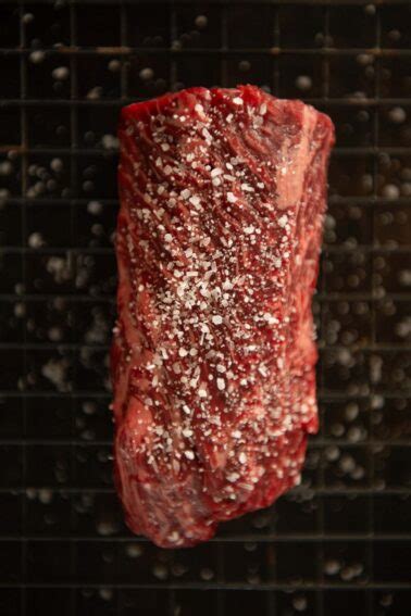 Pan-Seared Hanger Steak Recipe (the best way to cook hanger steak)