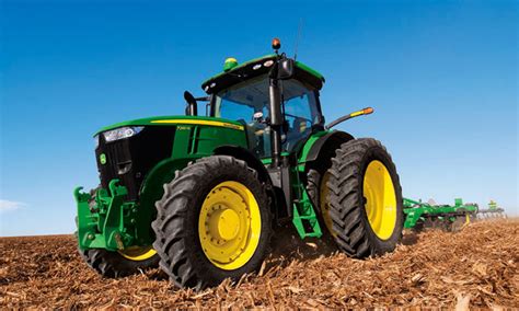 A Spotlight on John Deere Row-Crop Tractor Attachments and Parts