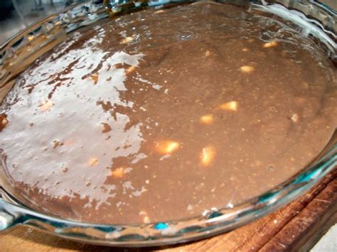 Chocolate Banana Pudding Pie | The Hungry Hobbit's Foodie Blog