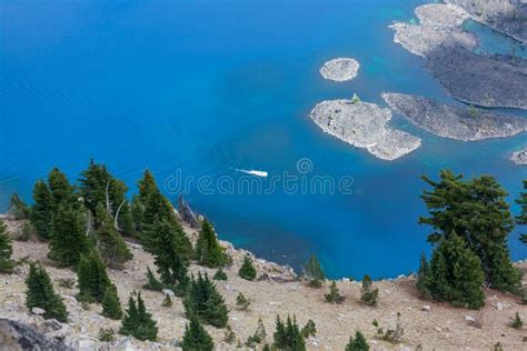 Tour Boat on Crater Lake by Wizard Island Stock Image - Image of cascade, lake: 199306355