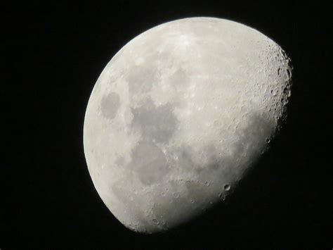 Free stock photo of Waxing Gibbous Moon