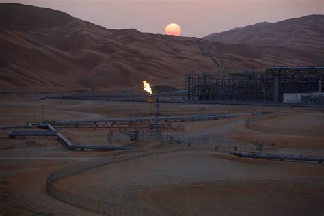 Saudi Aramco reveals sharp output drop at world's largest oil field ...