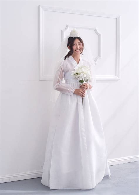 BRIDAL HANBOK – LEEHWA WEDDING & HANBOK