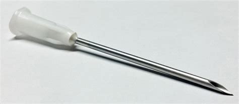 AIR-TITE Sharp, Tri-Bevel Needle, Plastic Hub, SS Cannula Body Material, 16 Gauge, Replaceable ...