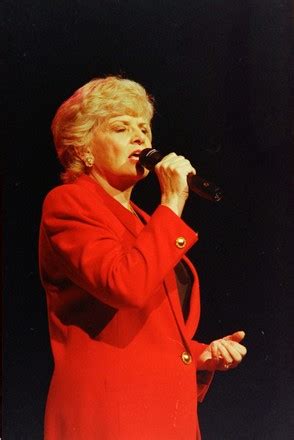 __COUNT__ Jeanne Pruett performing on the Grand Ole Opry - 06 Feb 1998 ...