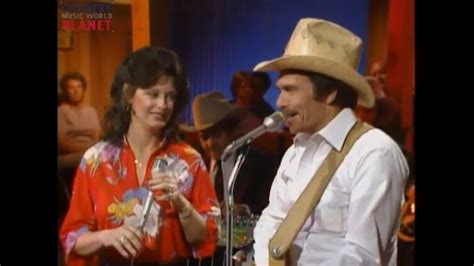 Merle Haggard and Leona Williams - The Bull and the Beaver 1980 - YouTube