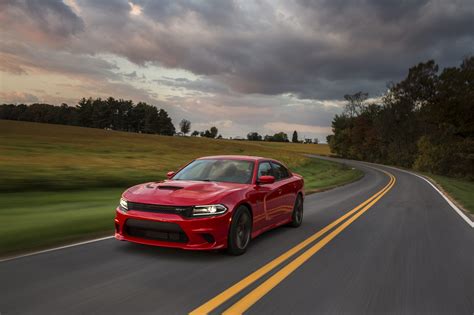 2015 Dodge Charger SRT Hellcat Named Digital Trends' Best Car of the Year - The News Wheel