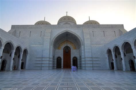 Muscat’s Ten Most Beautiful Mosques – OmanTripper