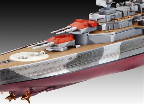 Revell 1/720 German Heavy Cruiser Admiral Hipper (05117) | www.toysonfire.ca