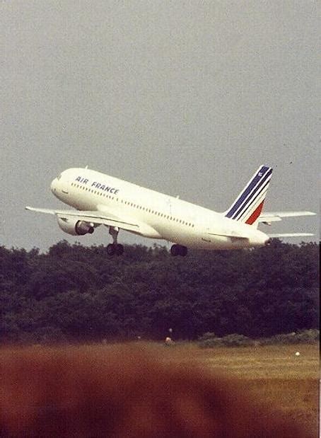 Pictures & Video From The Air France Flight 296 Crash