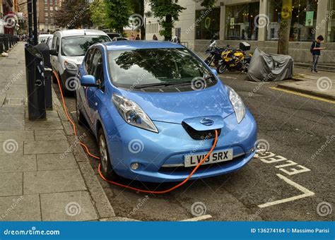 A Nissan Leaf Parked in the Historic Center of London Editorial Stock Image - Image of leaf ...